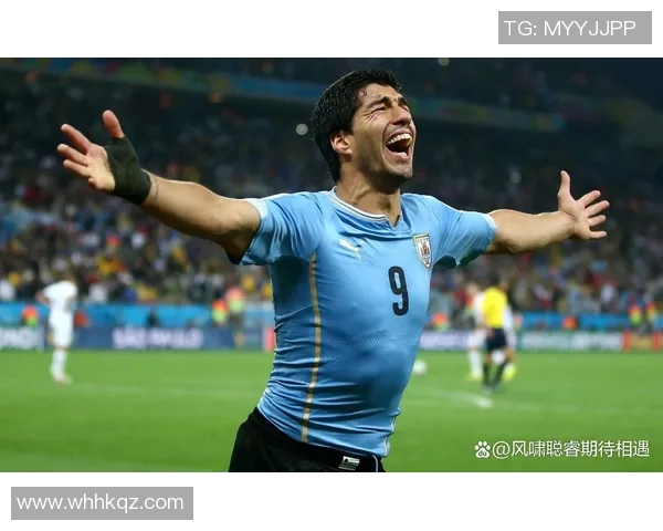 足球明星微笑瞬间捕捉展现运动魅力与激情的精彩瞬间